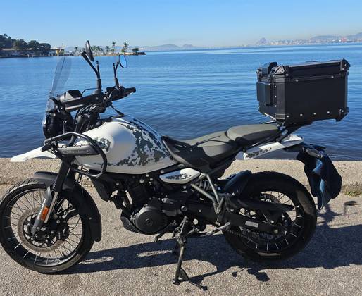 ROYAL ENFIELD HIMALAYAN 450 KAMET WHITE 